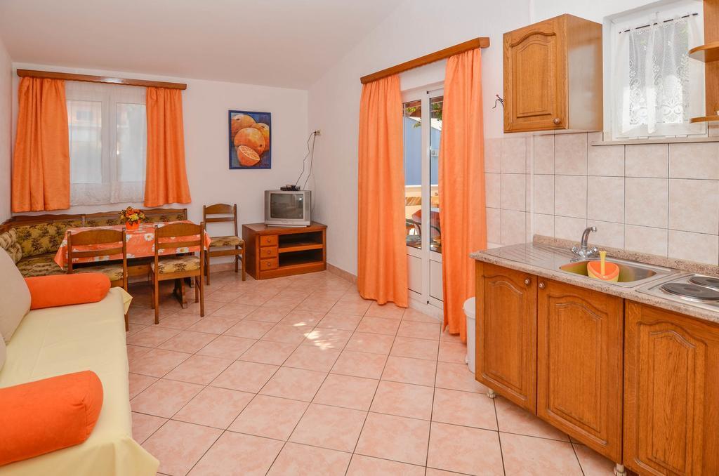 Apartments Karla Orebić Oda fotoğraf