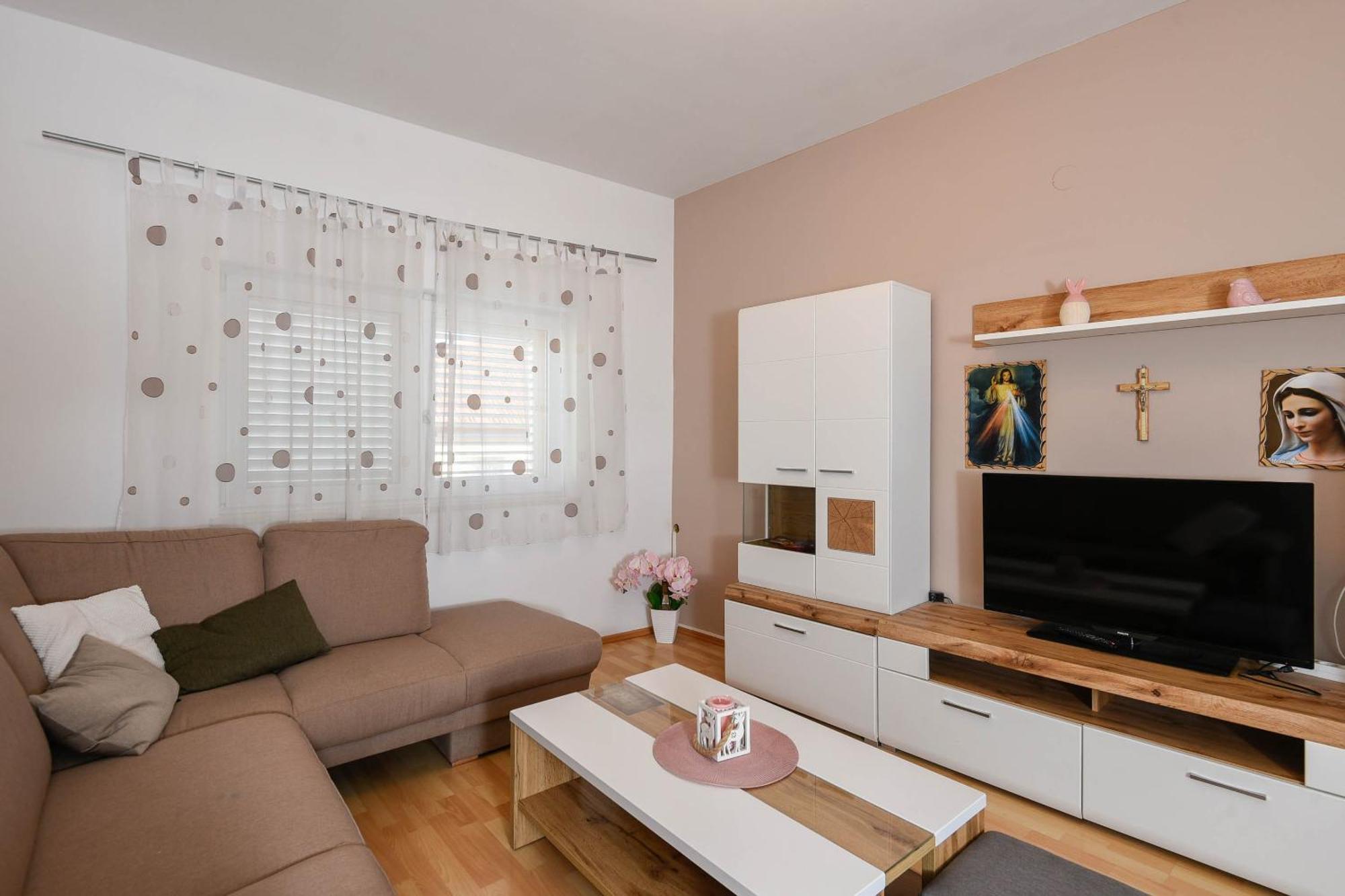 Apartments Karla Orebić Oda fotoğraf