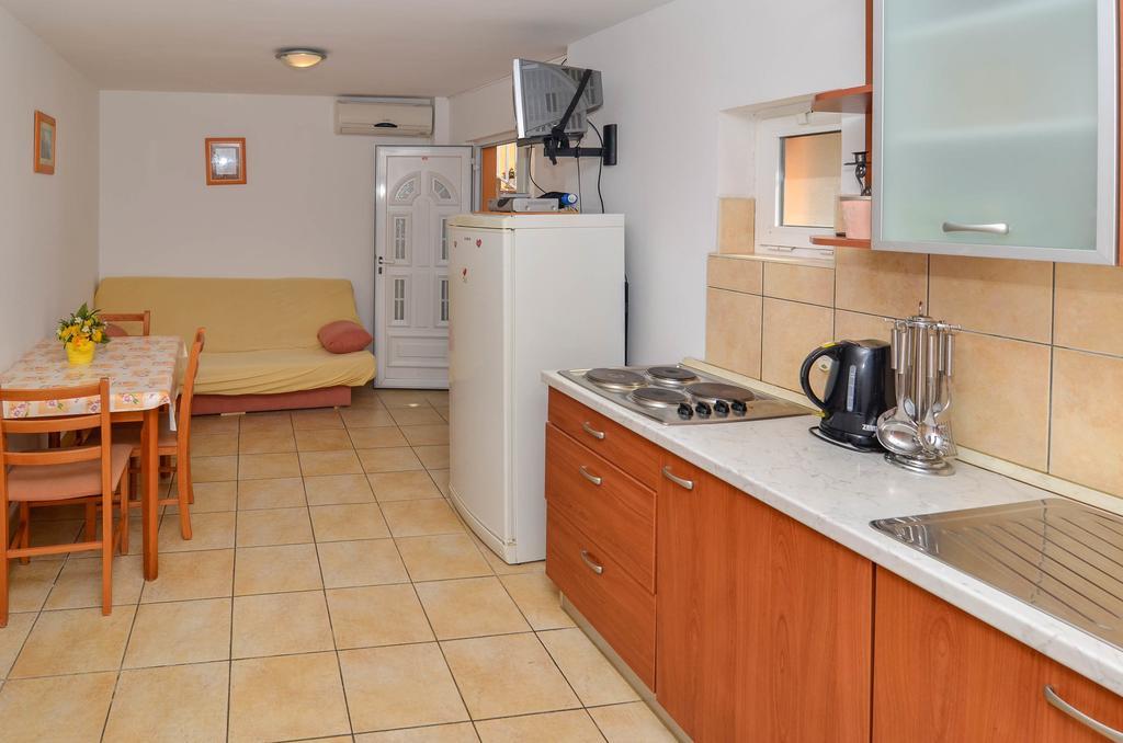 Apartments Karla Orebić Oda fotoğraf