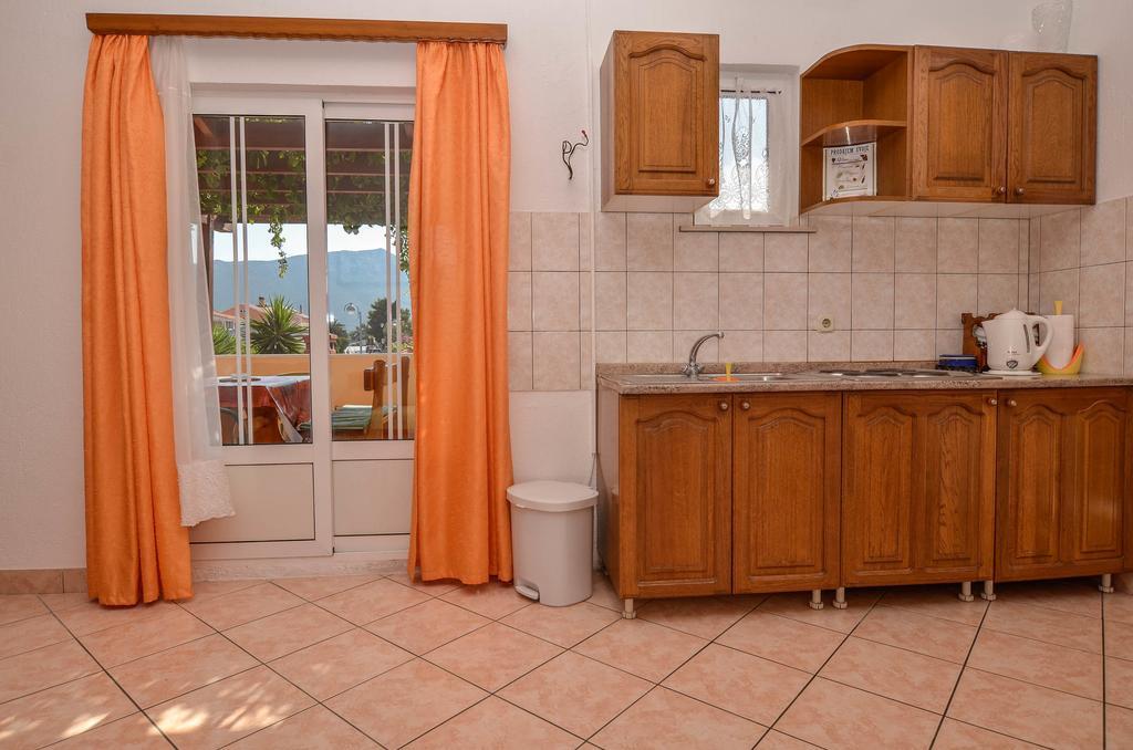 Apartments Karla Orebić Oda fotoğraf