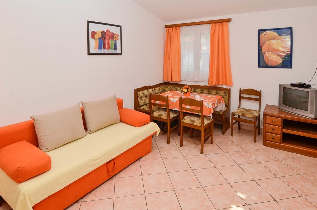 Apartments Karla Orebić Oda fotoğraf
